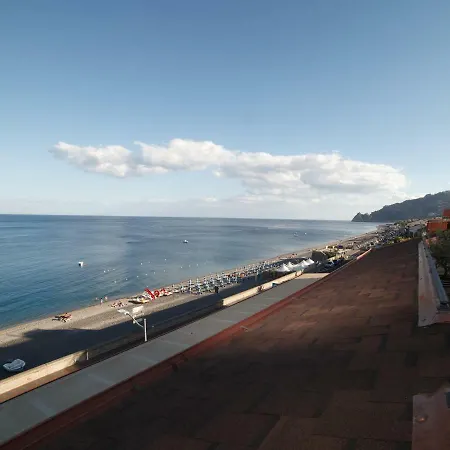 Marina Di Savoca Apartment Santa Teresa Di Riva