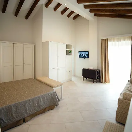 Marina Di Savoca Apartmán *