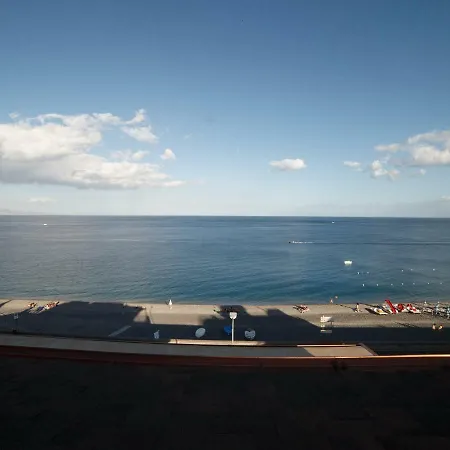 Marina Di Savoca Santa Teresa Di Riva