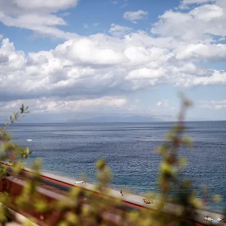 Marina Di Savoca Santa Teresa Di Riva