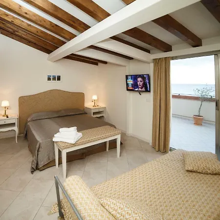 Marina Di Savoca アパート *