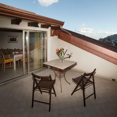 Marina Di Savoca Santa Teresa Di Riva