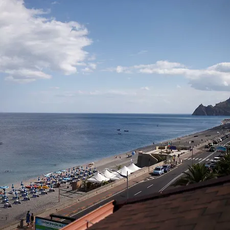 Marina Di Savoca アパート