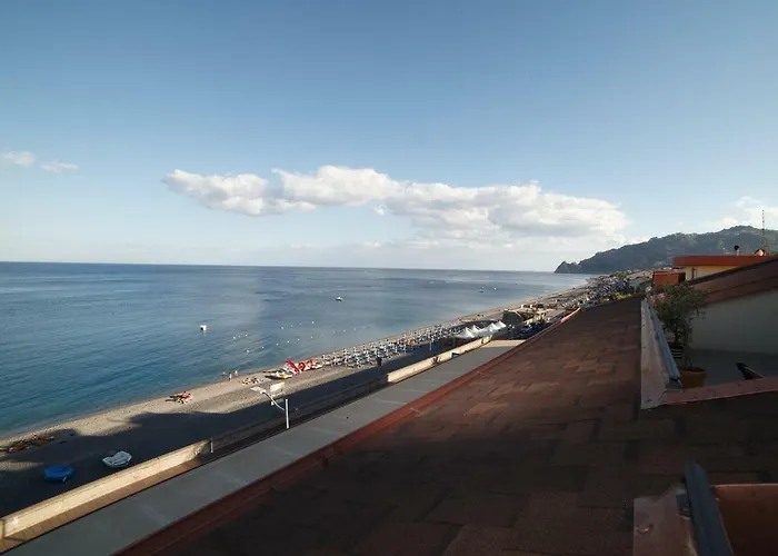 Marina Di Savoca Apartment Santa Teresa Di Riva