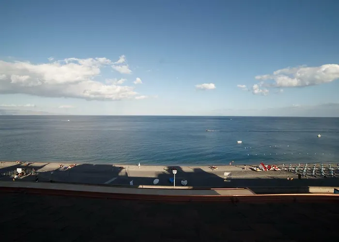 Marina Di Savoca Santa Teresa Di Riva
