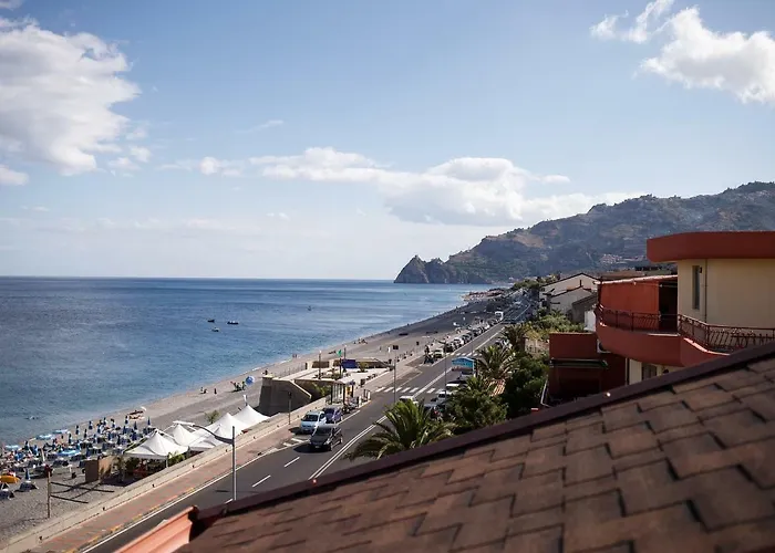 Marina Di Savoca Apartment